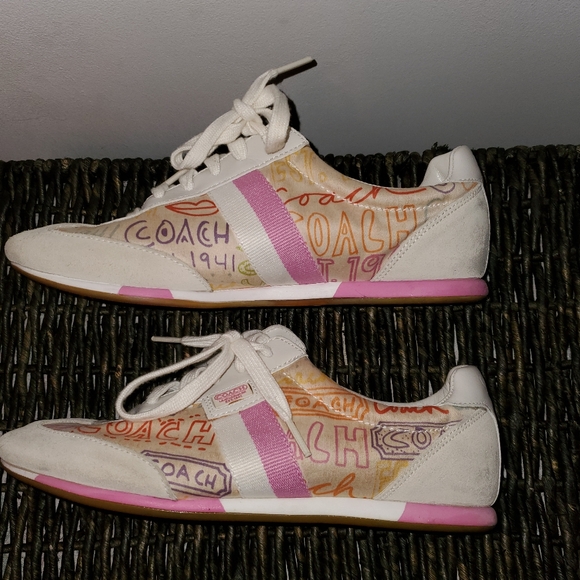 Coach Joss scribble logo size 7 1/2 m shoes - Picture 3 of 8